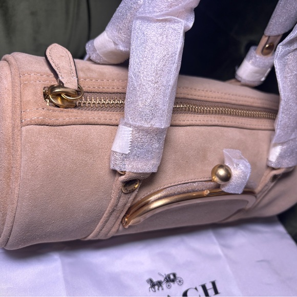 Coach Kisslock Barrel Bag 18 - Picture 8 of 16